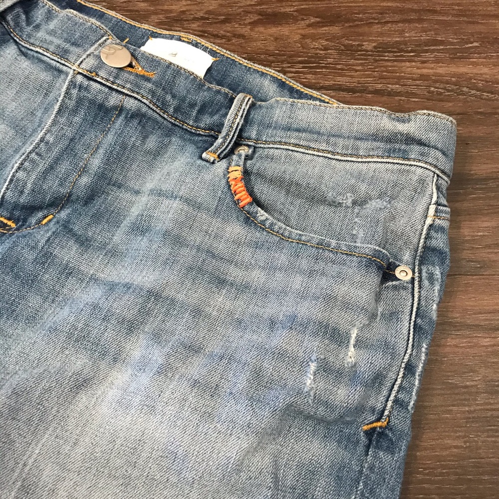 Loft Denim Short - Picture 2 of 6